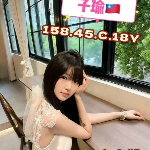 <strong>鳳山叫雞服務<hr>子瑜<hr>標籤:鳳山外約按摩<strong>